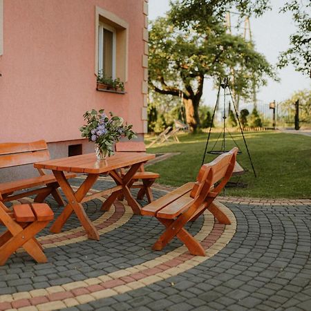 Dom Pod Jabloniami Villa Lukowica Kültér fotó