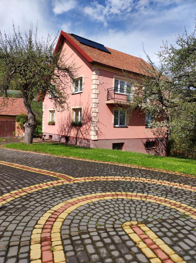 Dom Pod Jabloniami Villa Lukowica Kültér fotó