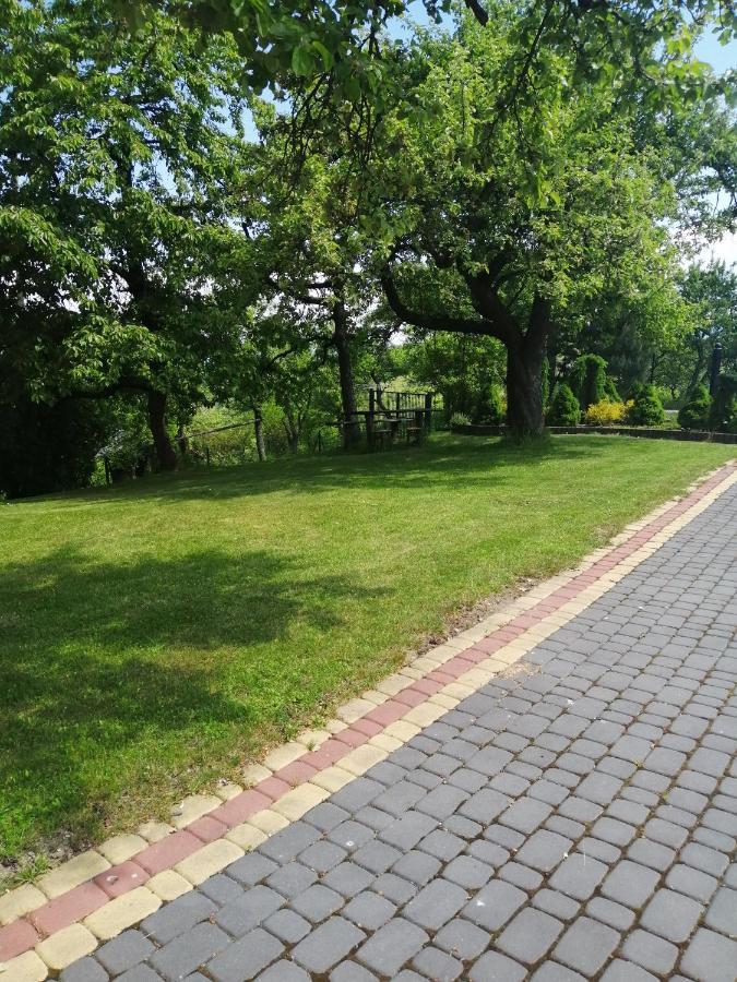 Dom Pod Jabloniami Villa Lukowica Kültér fotó