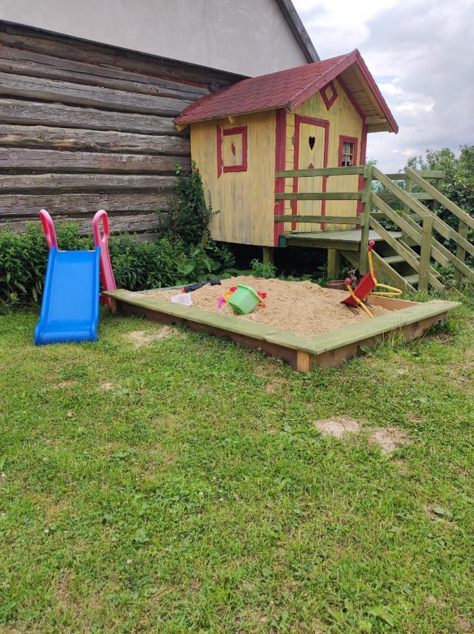 Dom Pod Jabloniami Villa Lukowica Kültér fotó