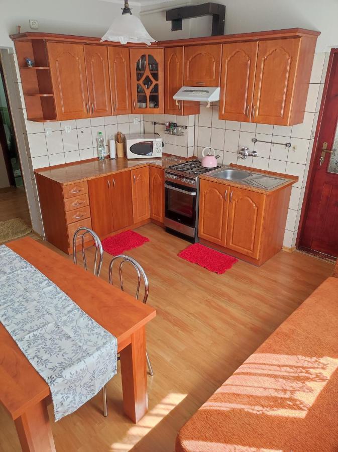 Dom Pod Jabloniami Villa Lukowica Kültér fotó