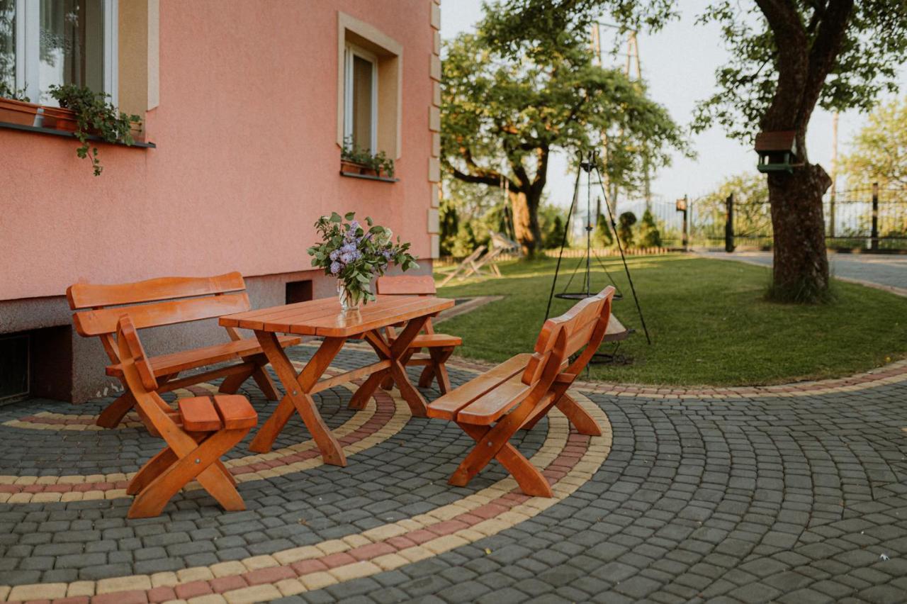 Dom Pod Jabloniami Villa Lukowica Kültér fotó