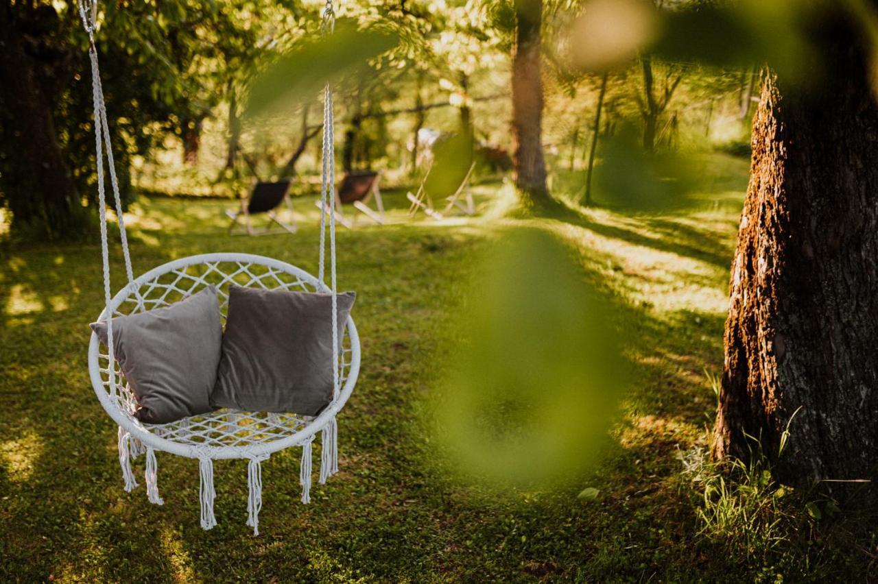 Dom Pod Jabloniami Villa Lukowica Kültér fotó